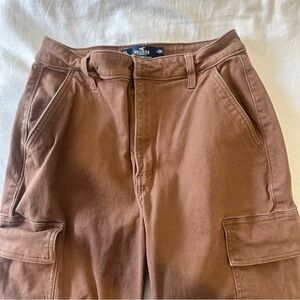 Hollister Ultra High-Rise Twill Cargo Dad Pants